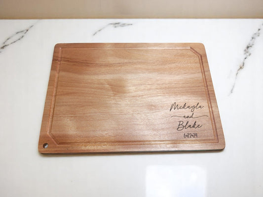 Personalized Walnut Wood Cutting Board – Wedding & Anniversary Gift